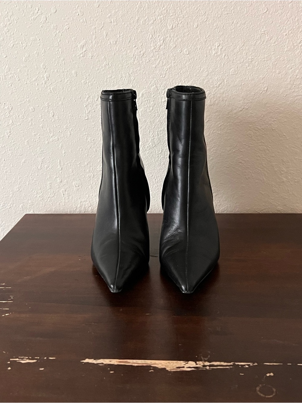 Steve Madden Black Pointed Toe Leather Ankle Booties